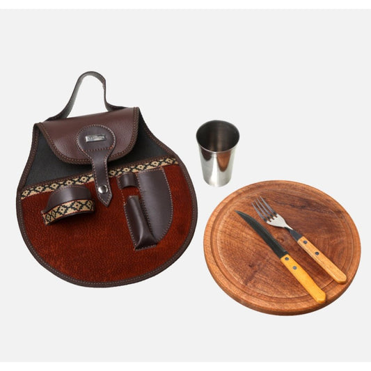 Carpincho-Style Simple Picnic Set